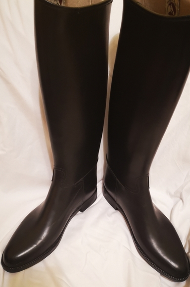 Boots - Picture 1 of 5